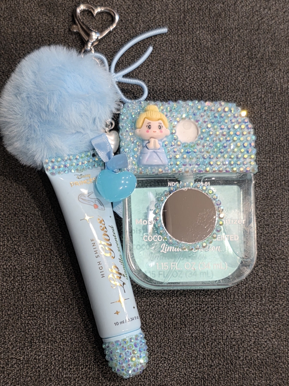 Handmade Cinderella Keychain Set - Picture 3 of 7